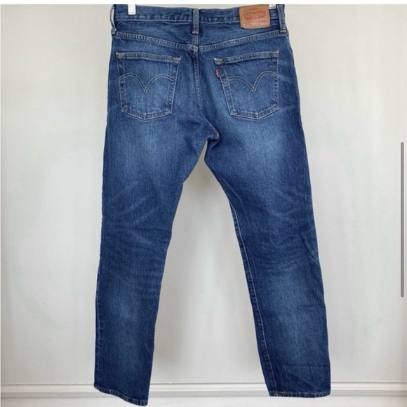 Levi’s 501 high-waisted dark-wash jeans. 💙 - Picture 4 of 6